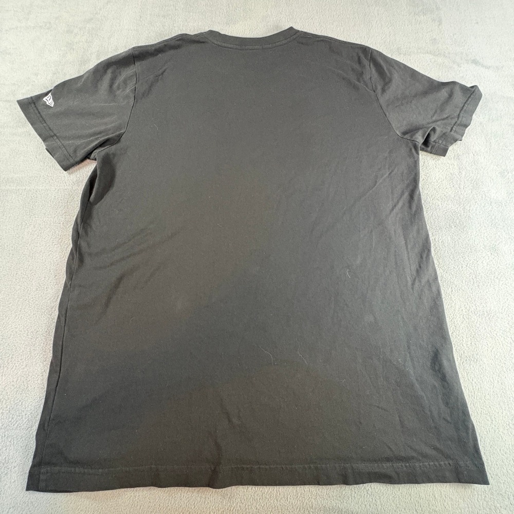New Era Denver Broncos Mens Large Black Graphic T-Shirt NFL Football Cotton Tee - Picture 9 of 9